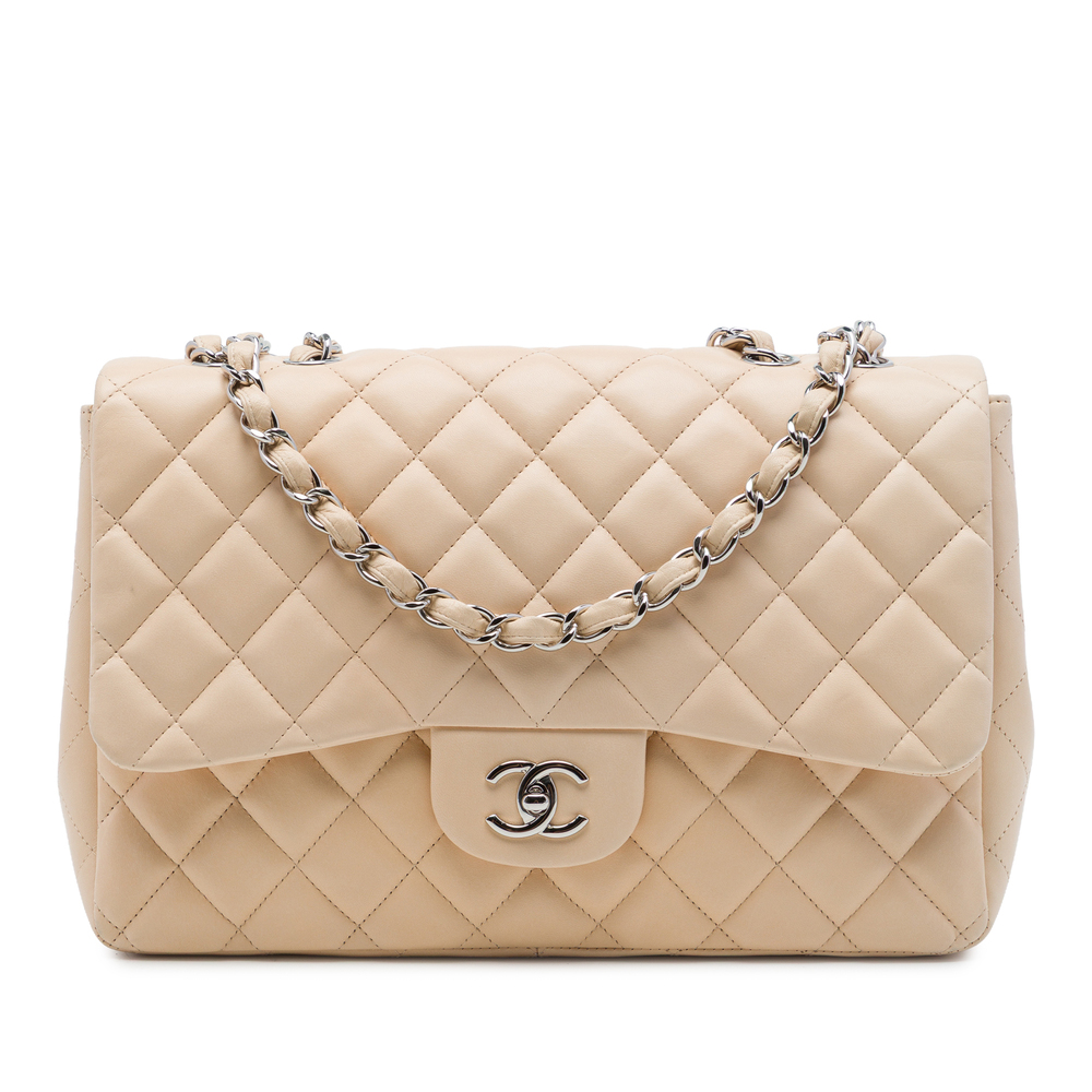 Pre-Loved Chanel Jumbo Classic Lambskin Single Flap